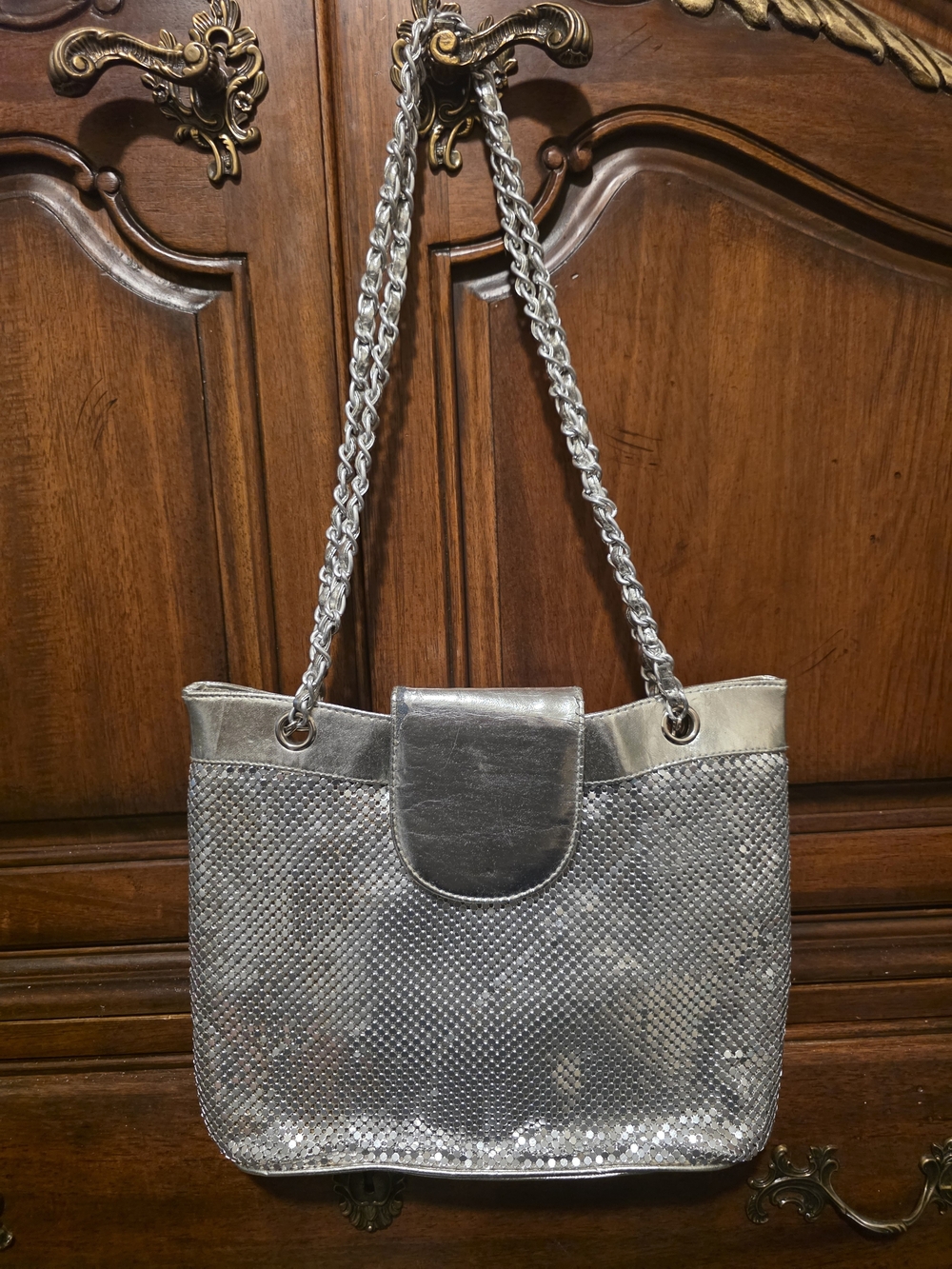 Silver Chain-Strap Tote Bag - Elegant Metallic Shoulder Bag
